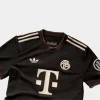 Bayern Munich 25/26 Visitante Alternativo