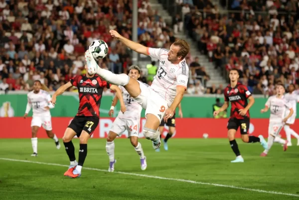 wf Bayern Munich 25/26 Visitante